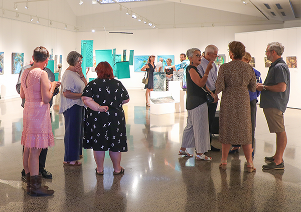 Gallery, volunteers