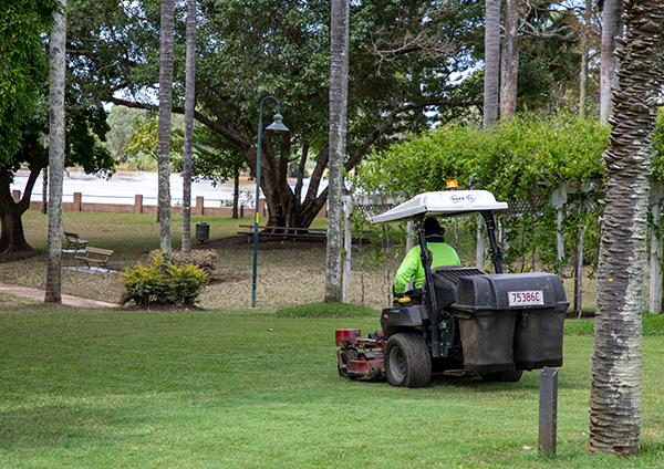 mowing, parks, ride on